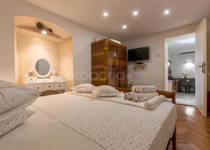 Old Town Jadre * Makarska