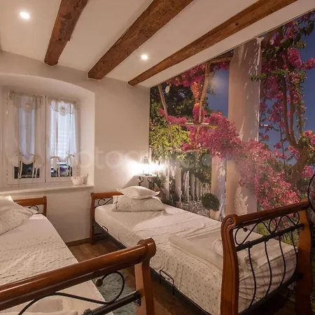 Apartment Old Town Jadre